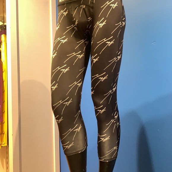 Mega Signature Compression Pants - Picture 3 of 12